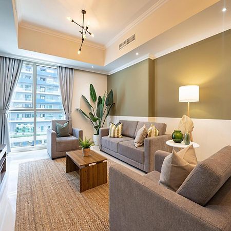 Luxe Apartments Near Dubai Mall Burj Khalifa Pool Gym Parking المظهر الخارجي الصورة