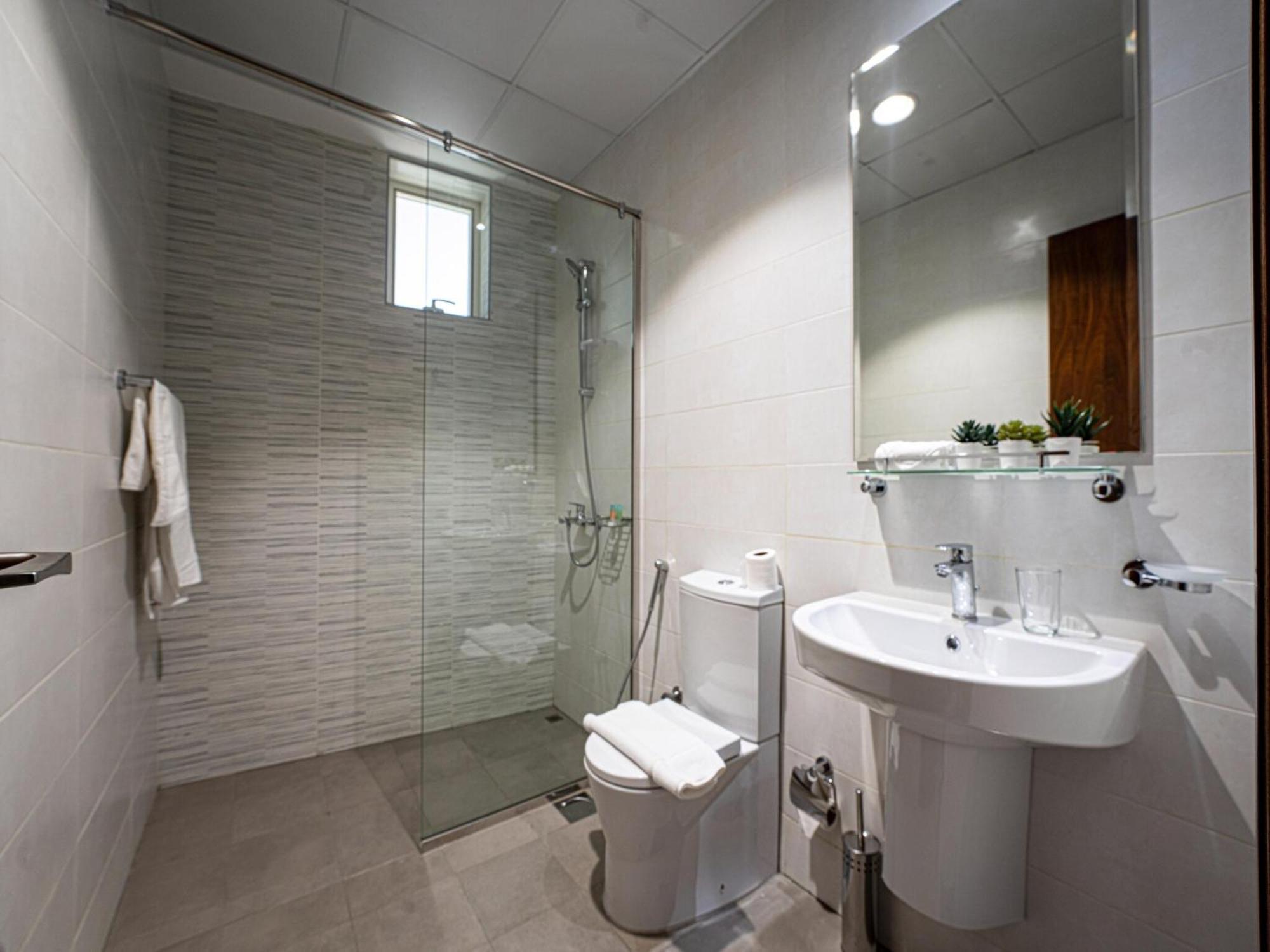 Luxe Apartments Near Dubai Mall Burj Khalifa Pool Gym Parking المظهر الخارجي الصورة