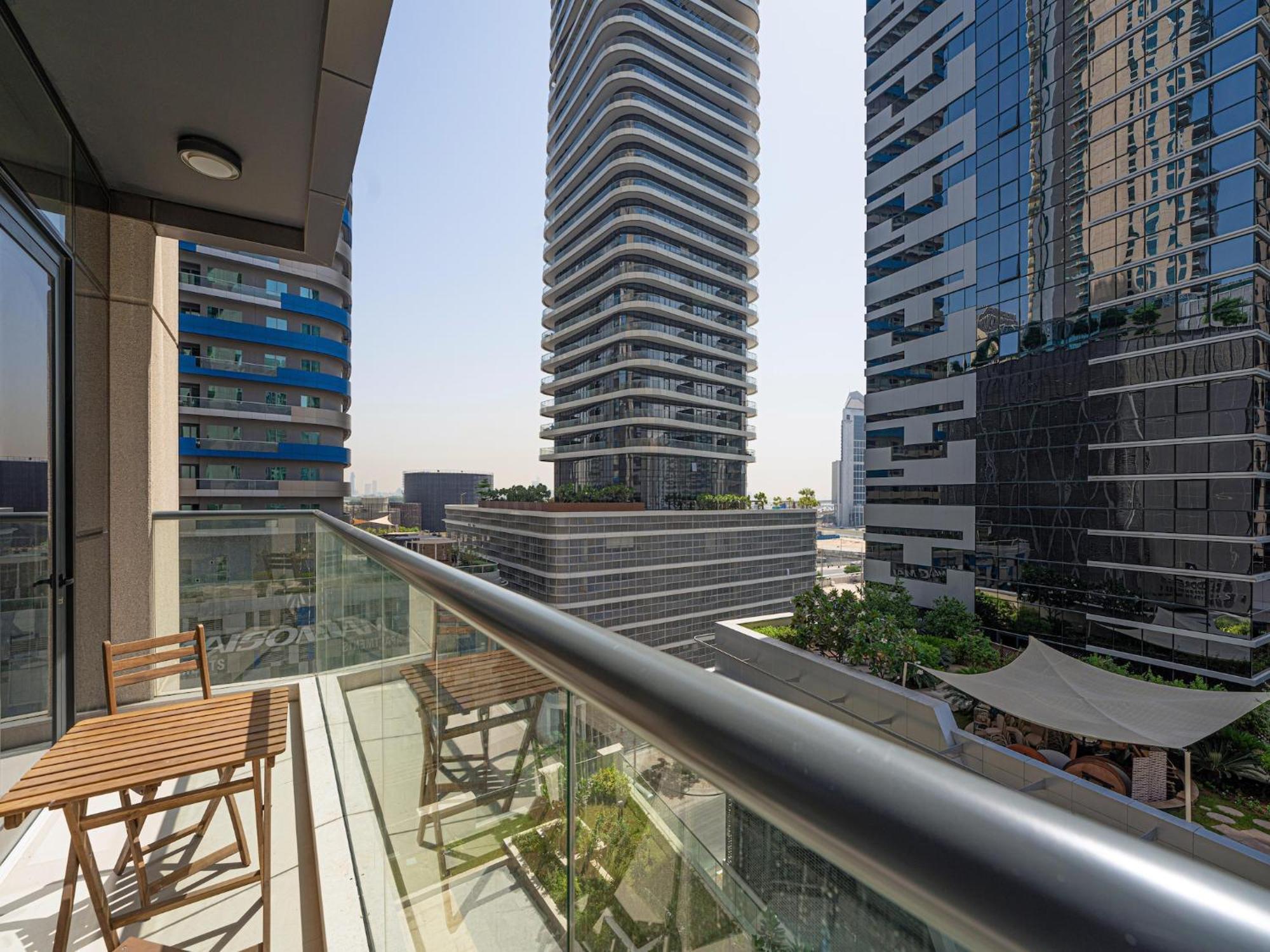 Luxe Apartments Near Dubai Mall Burj Khalifa Pool Gym Parking المظهر الخارجي الصورة