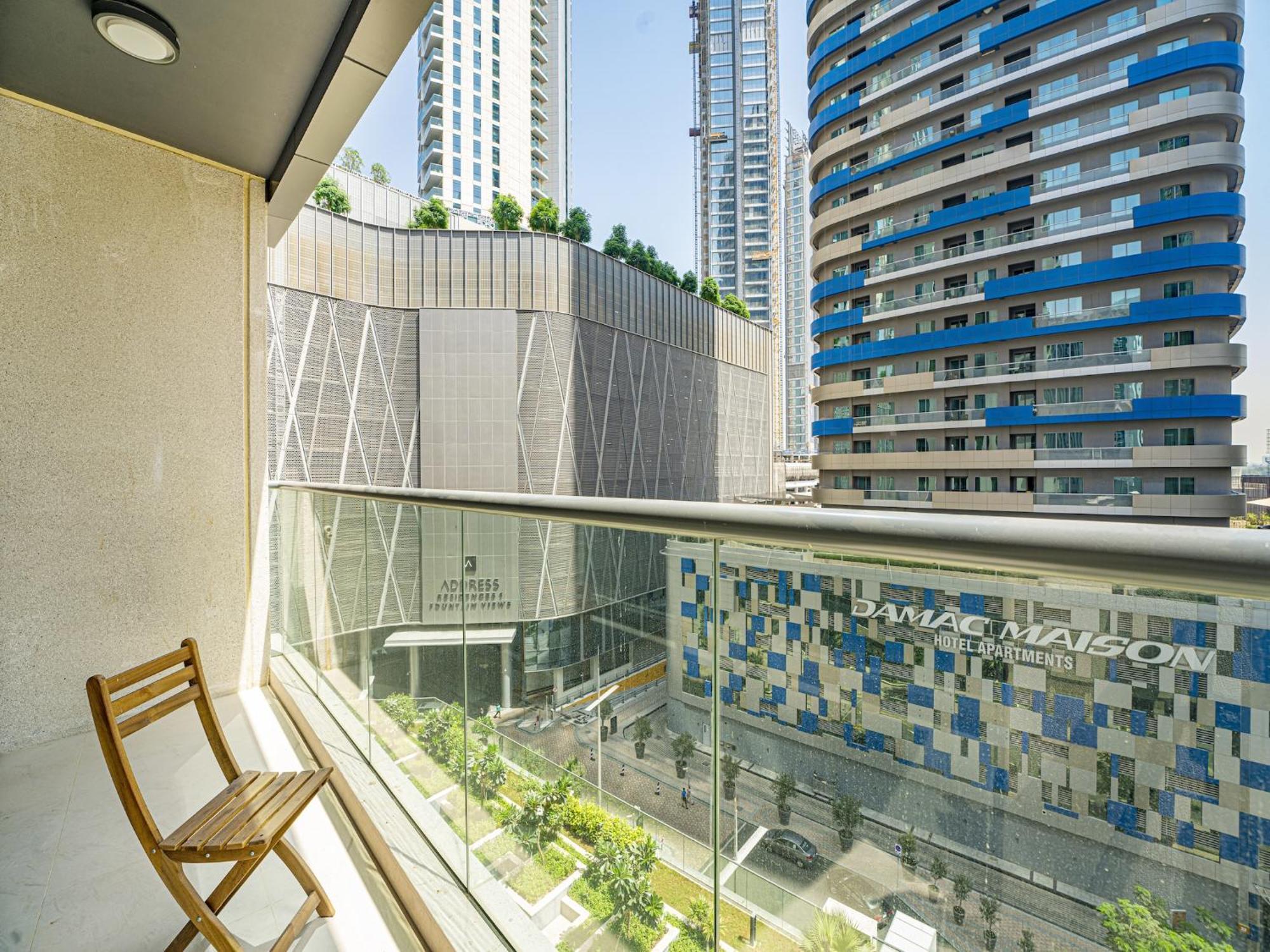 Luxe Apartments Near Dubai Mall Burj Khalifa Pool Gym Parking المظهر الخارجي الصورة